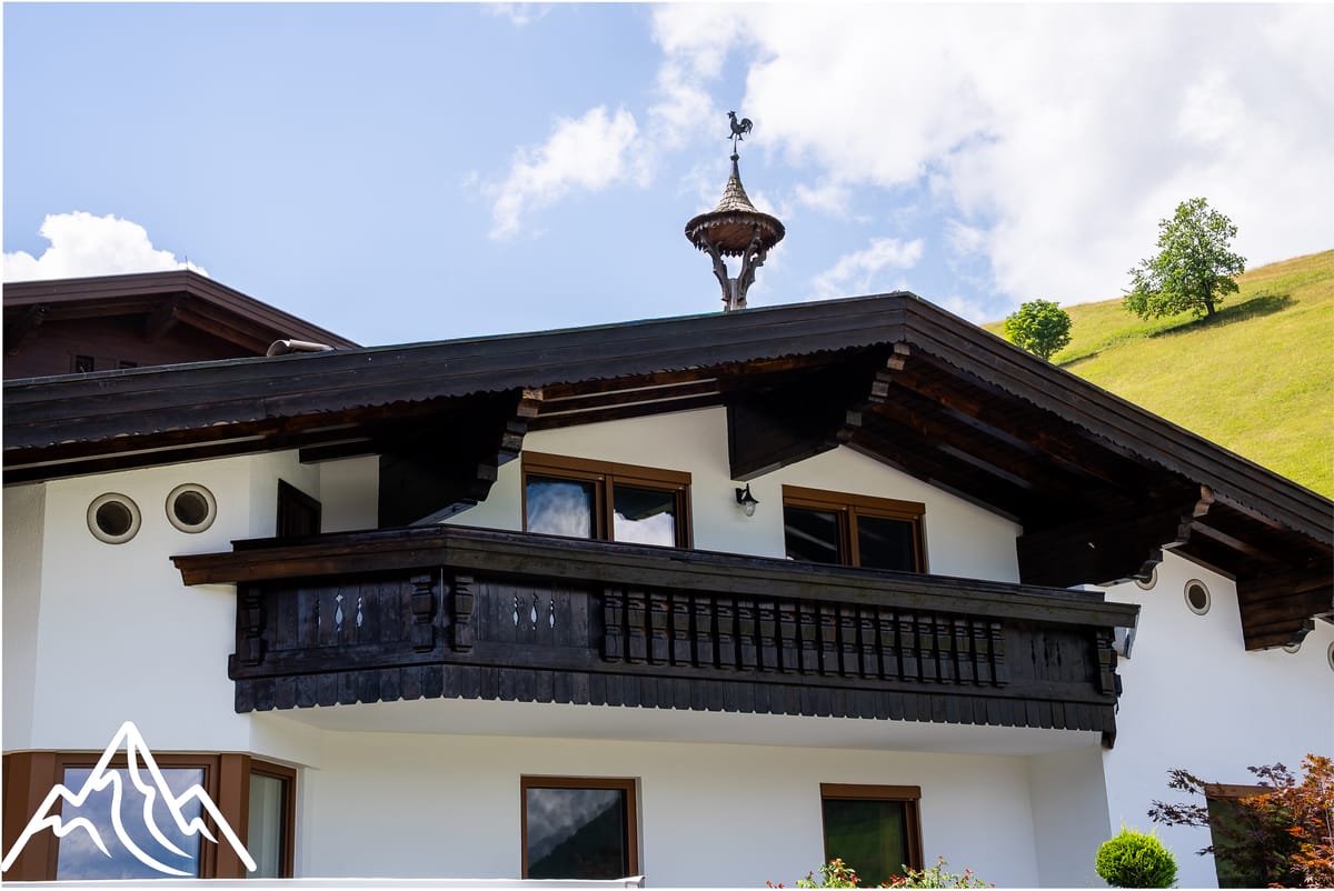 Landhaus, Balkonfront (Fassade)