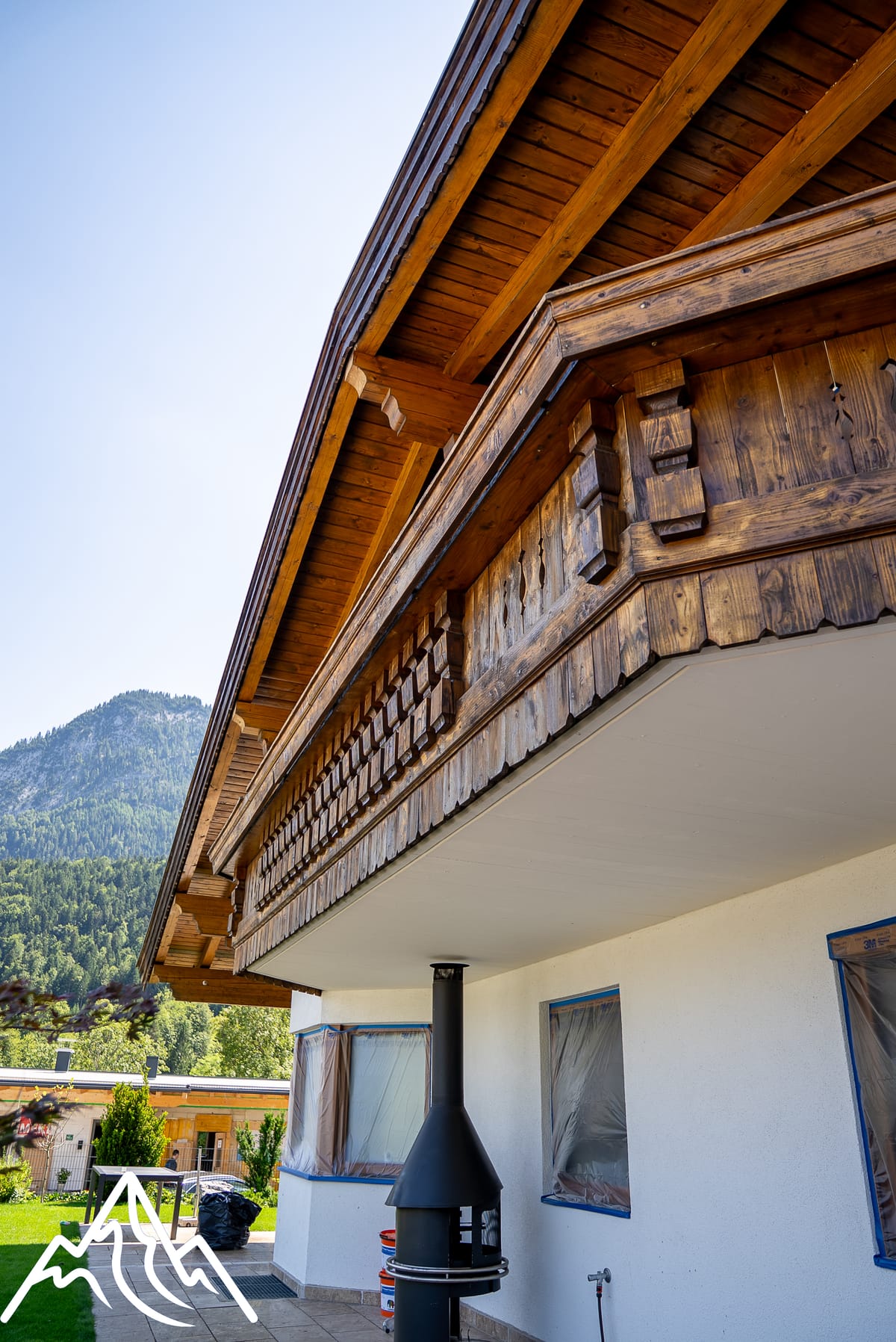 Balkonbrüstung nach Lasur (Holz & Lasur)