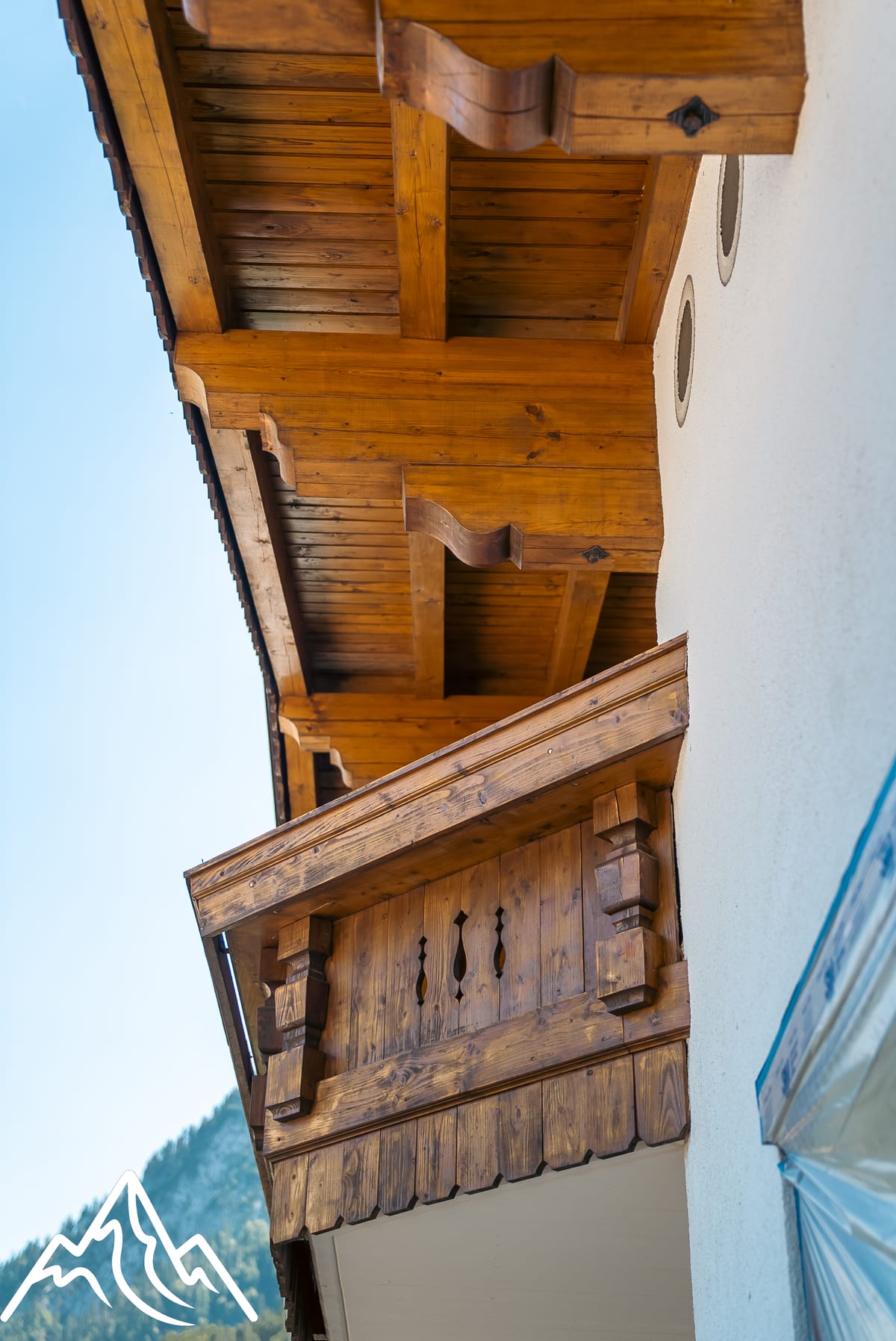 Pfettenkopf und Konsole (Holz & Lasur)